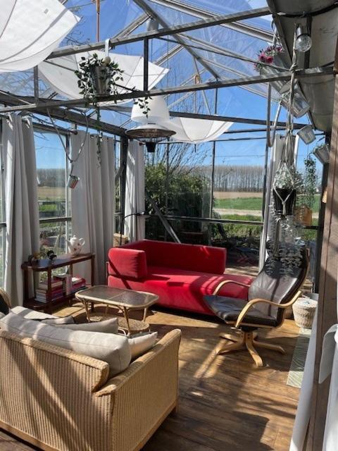 Vrijstaande Accommodatie Glamping De Kas Inn Hank Exterior photo